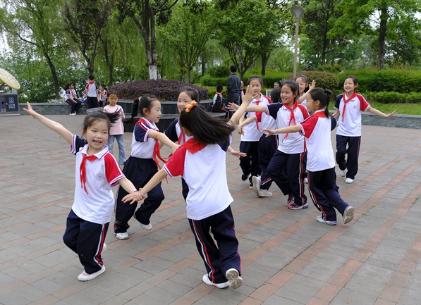 小学生所受到的科学教育一定是也很简单在学习后被遗忘
