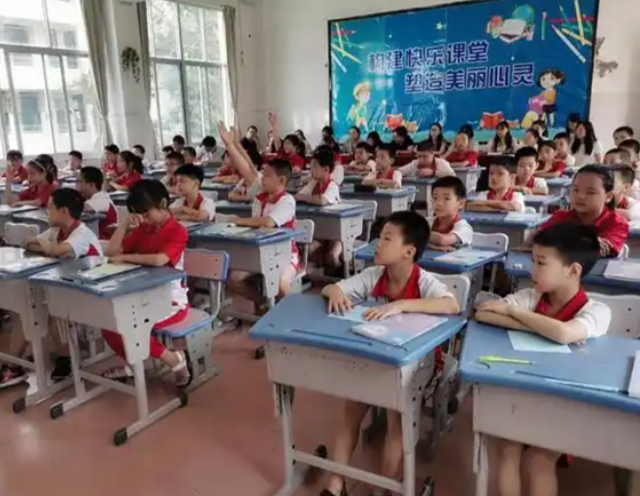 听巡课1000余节精准确诊讲堂教学短板实施差异化辅导战略 听巡课1000余节精准确诊讲堂教学短板实施差异化辅导战略