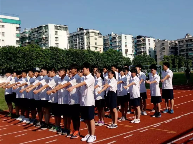 实时收集学生运动负荷心率等数据为学生