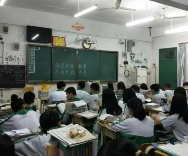 帮扶的同形式让优质AI教育资源跨越地域界限惠及每一名学生 帮扶的同形式让优质AI教育资源跨越地域界限惠及每一名学生