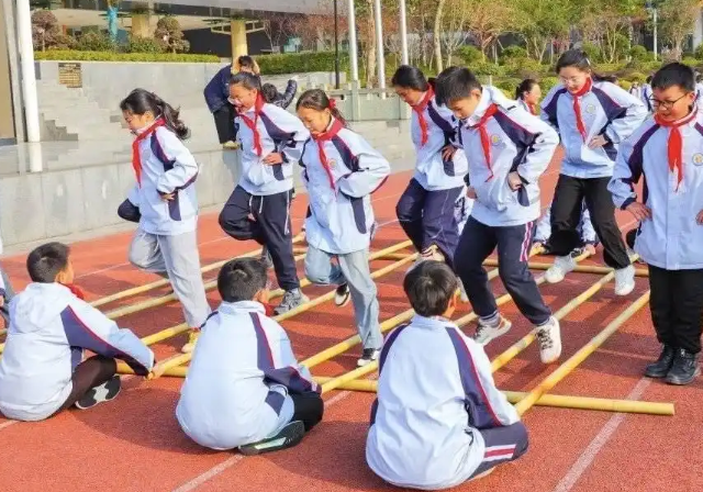 <b>作息优化构成热身—练习—团体激活—讲堂学习的完整链条</b>